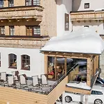 Alpenland Otel 4*
