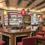 Alpenland Otel 4*