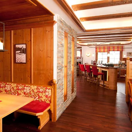 Hotel Alpenland