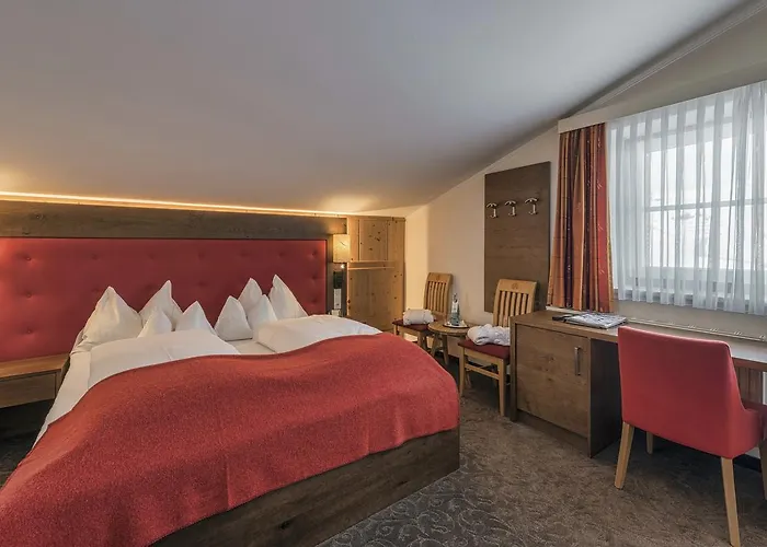 Hotel Alpenland 4*